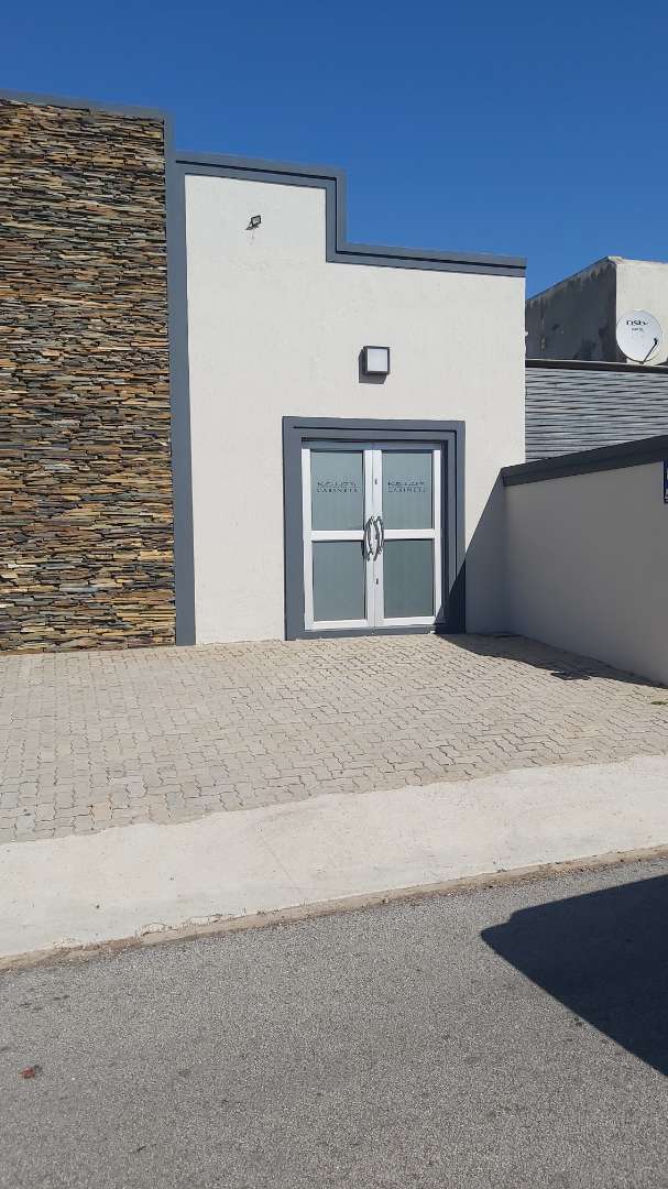 Commercial Property for Sale in Sidwell Eastern Cape